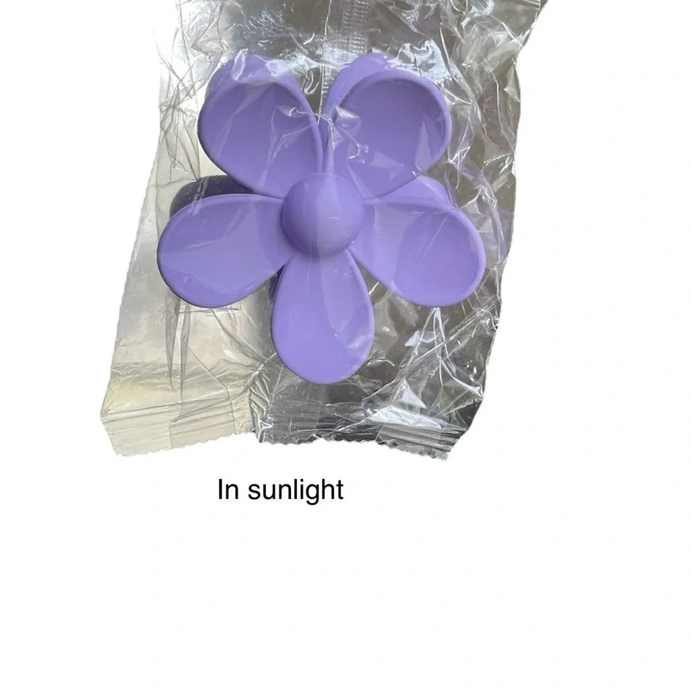 Large Flower Hair Accessories Claw Hair Clips Set of 2 Yellow & Purple NWOT - Picture 7 of 12